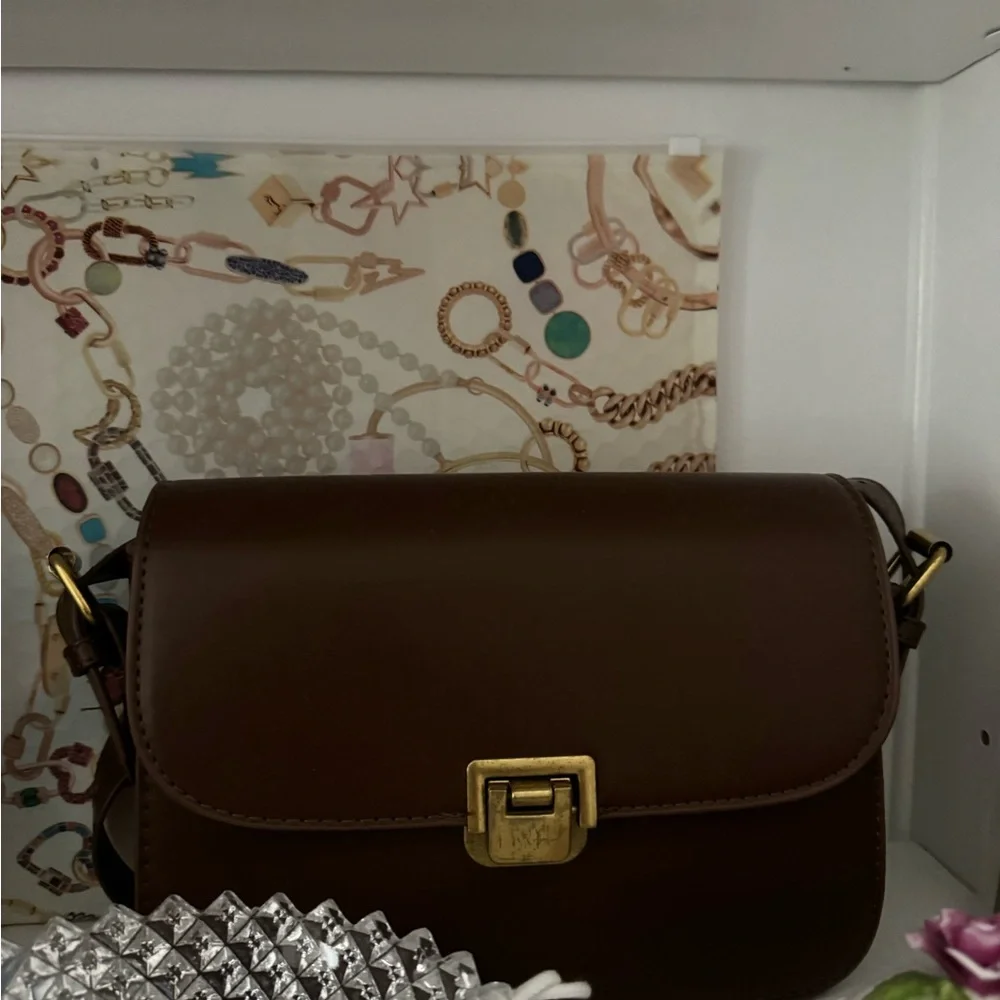 Free People Brown Leather Shoulder Bag with Gold Hardware - Picture 4 of 9